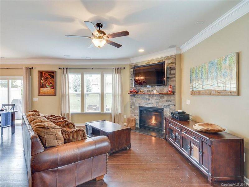 5802 Glassport Ln, Charlotte, NC 28210