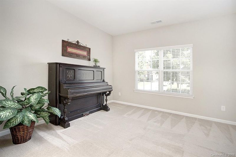 9526 Currier Rd, Charlotte, NC 28215
