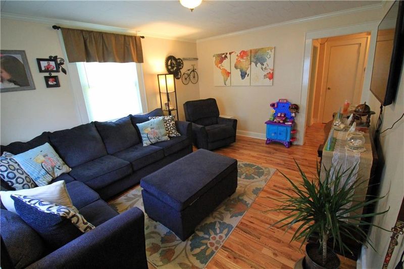321 W F St, Newton, NC 28658
