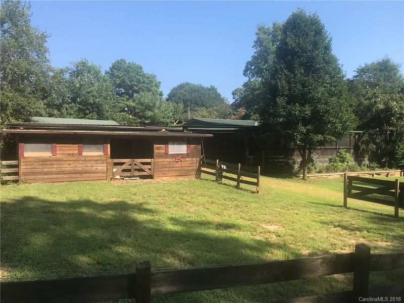 136 Mitchell Trail Rd, Statesville, NC 28625