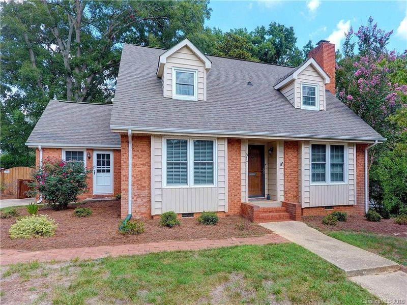 817 Stanfield Dr, Charlotte, NC 28210