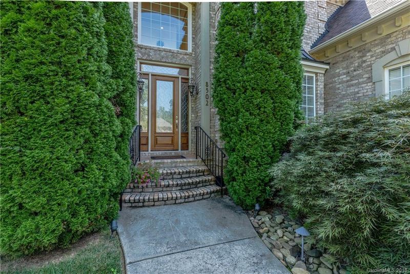 8502 Getalong Rd, Charlotte, NC 28213