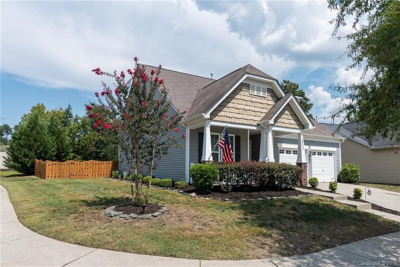 10221 Broken Stone Ct, Charlotte, NC 28214