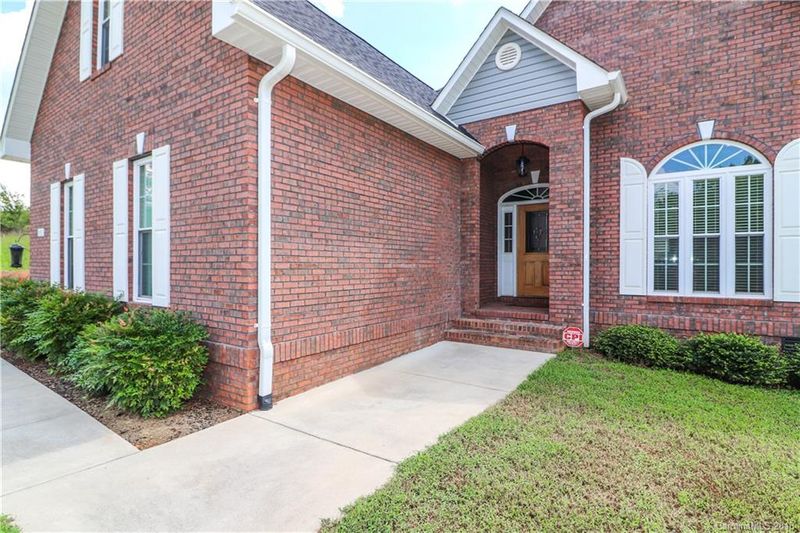 185 11th Street Pl, Conover, NC 28613
