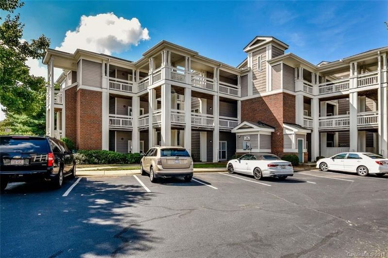 7842 Village Harbor Dr, Cornelius, NC 28031