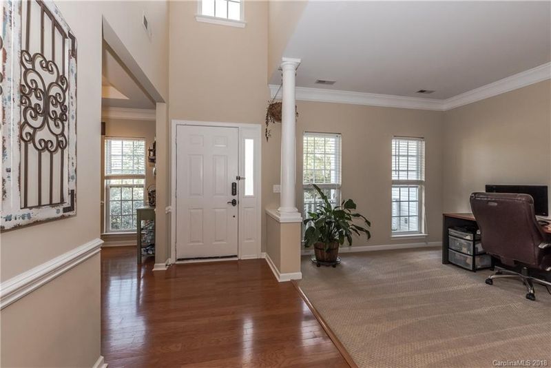 4400 Chadsworth Ct, Charlotte, NC 28269