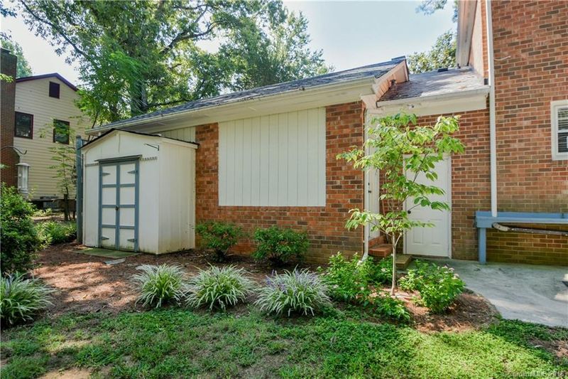 13813 Phillips Rd, Matthews, NC 28105