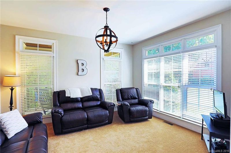 229 Birdie Dr, Stanley, NC 28164