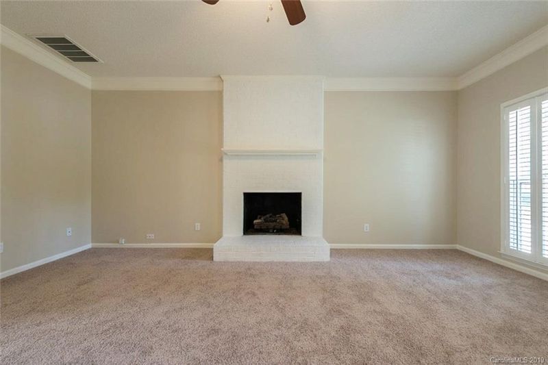 10117 Deer Spring Ln, Charlotte, NC 28210