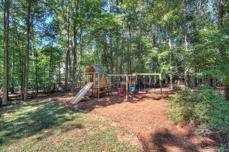 2735 Rosegate Ln, Charlotte, NC 28270