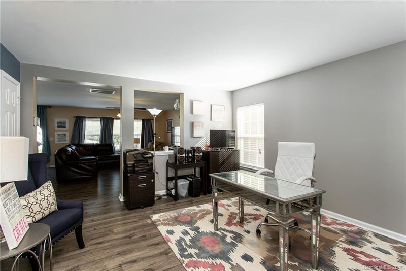 9634 Falling Stream Dr, Charlotte, NC 28214