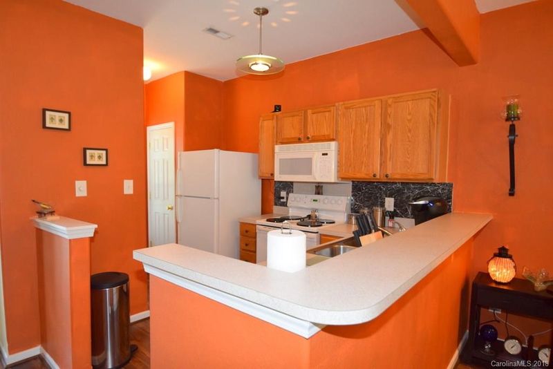 1114 Phil Oneil Dr #40, Charlotte, NC 28215