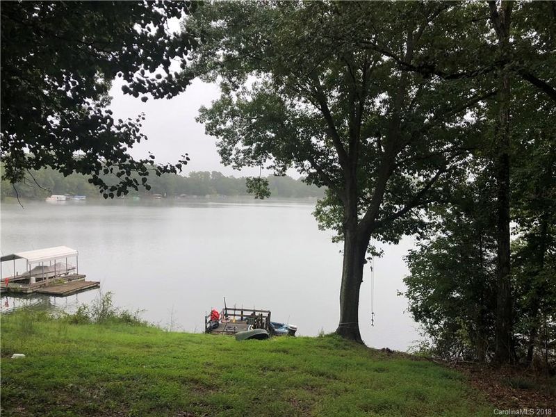 3806 Landmark Dr, Sherrills Ford, NC 28673