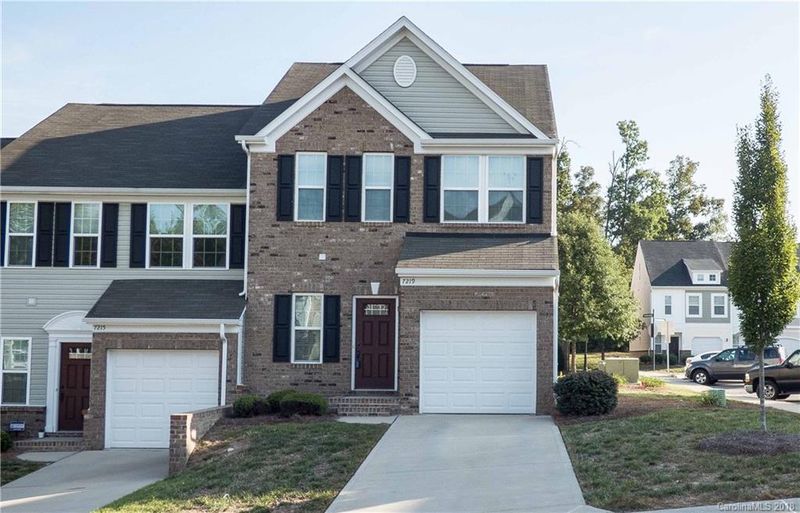 7219 Gallery Pointe Ln, Charlotte, NC 28269