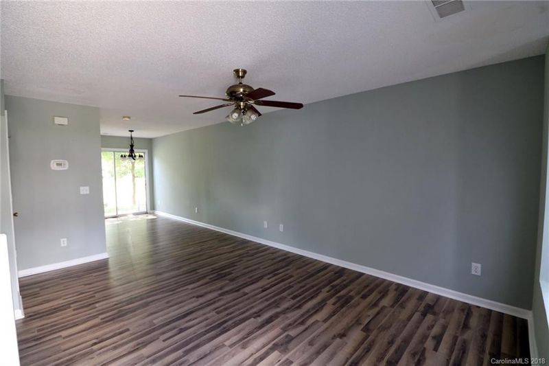 1784 Forest Side Ln, Charlotte, NC 28213