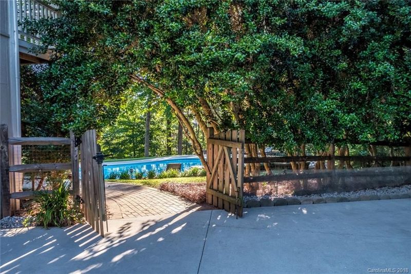4509 Rounding Run Rd, Charlotte, NC 28277