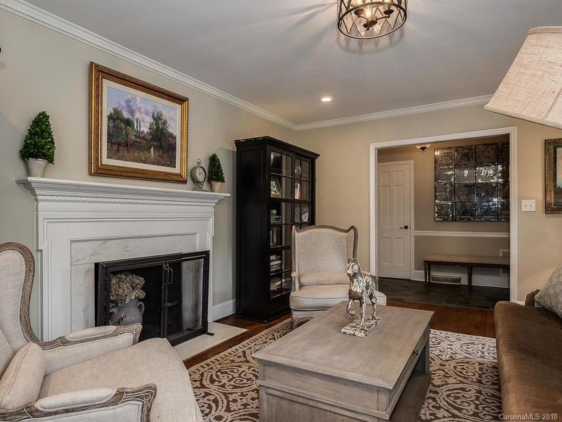 614 Manning Dr, Charlotte, NC 28209