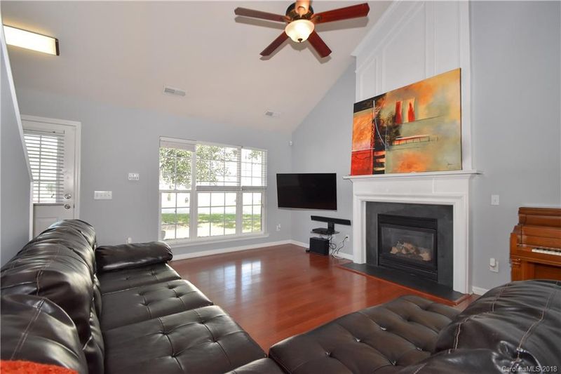 7612 Metroliner Ct, Charlotte, NC 28213