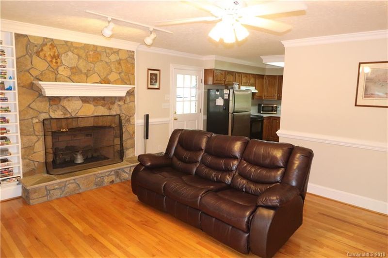 205 Pinewood Ln, Midland, NC 28107