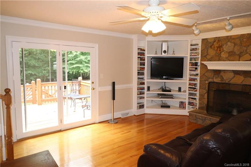 205 Pinewood Ln, Midland, NC 28107