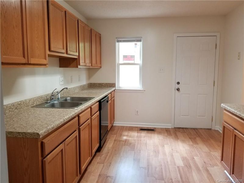 1816 Genesis Park Pl, Charlotte, NC 28206