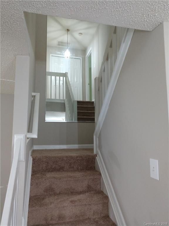 7527 Petrea Ln, Charlotte, NC 28227