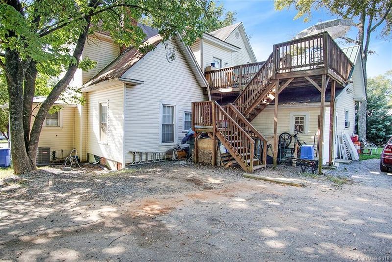 269 S Broad St, Mooresville, NC 28115