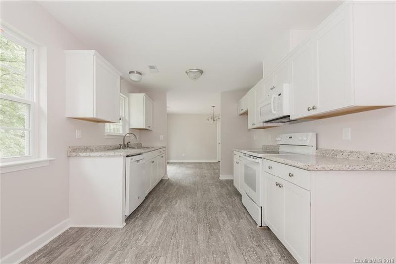 6037 Hanna Ct, Charlotte, NC 28212