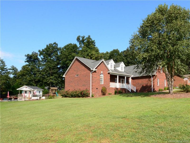 204 Seven Springs Loop #85, Statesville, NC 28625