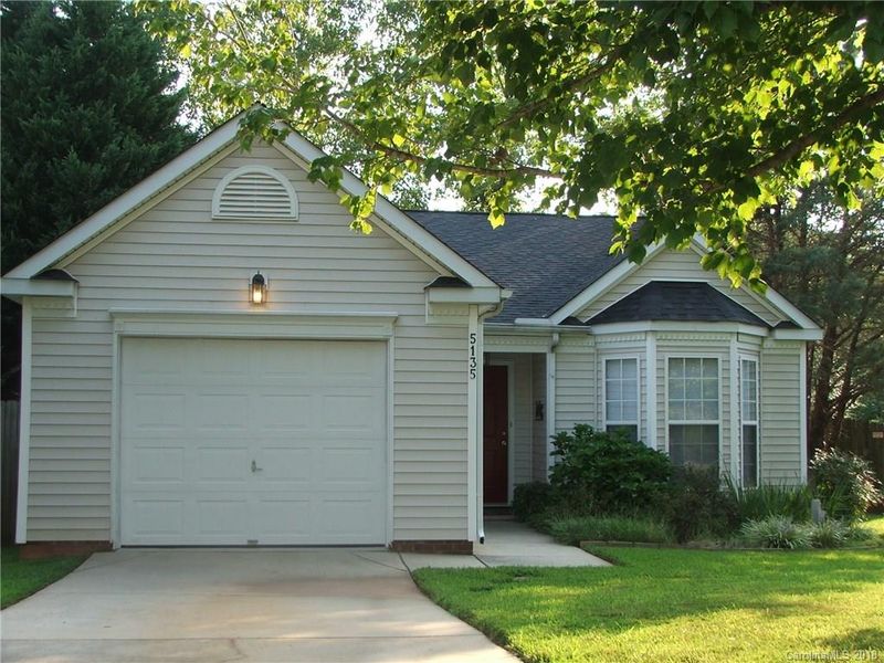5135 Timbertop Ln, Charlotte, NC 28215