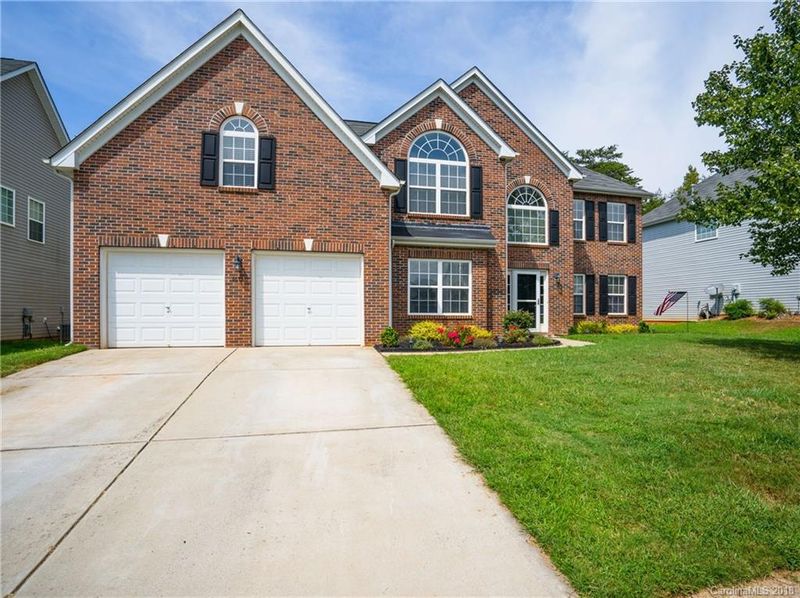 7673 Natalie Commons Dr, Denver, NC 28037