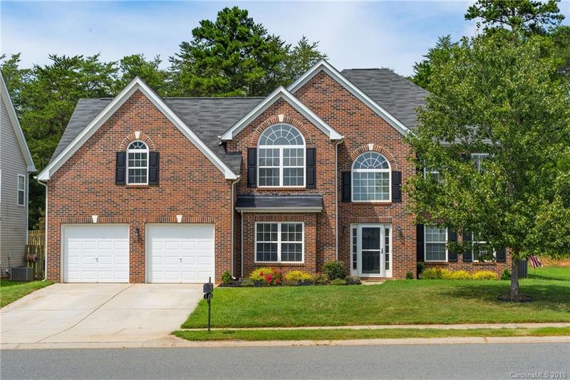 7673 Natalie Commons Dr, Denver, NC 28037