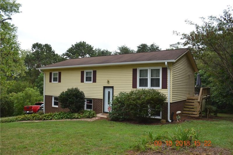 4405 Jetty Ln #9, Hickory, NC 28602