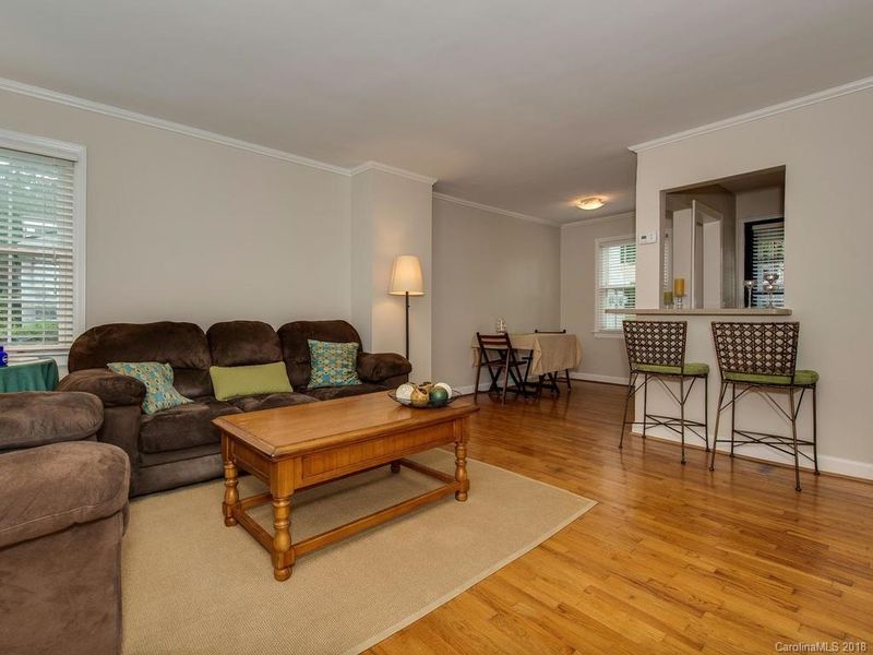 400 Wakefield Dr #A, Charlotte, NC 28209