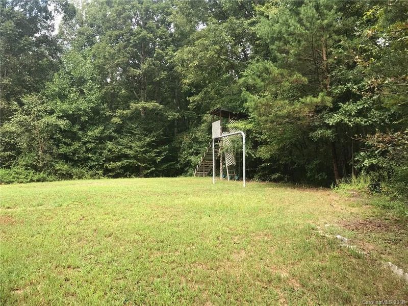 825 Elaines Trl, Dallas, NC 28034
