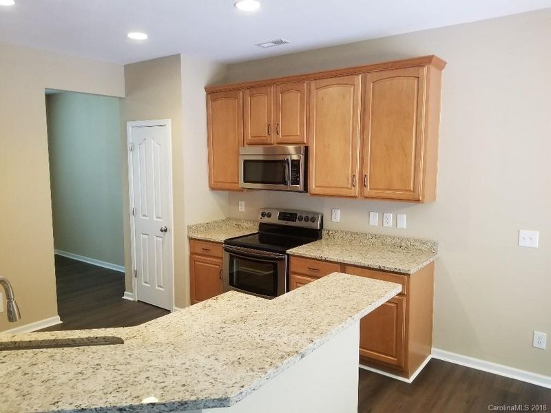 13526 Quiet Stream Ct, Charlotte, NC 28273