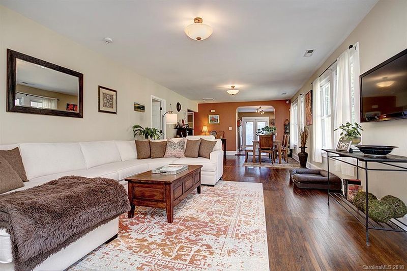 820 35th St, Charlotte, NC 28205
