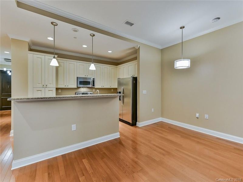 230 S Tryon St #306, Charlotte, NC 28202