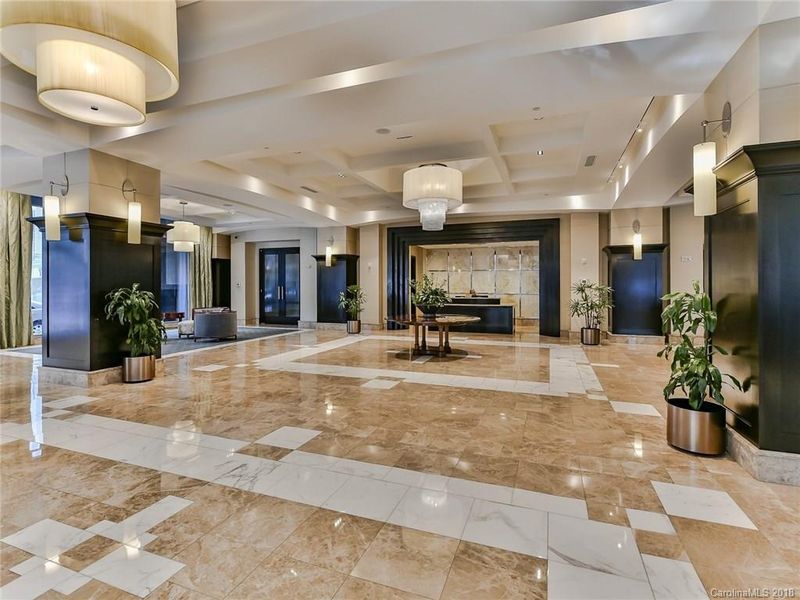 230 S Tryon St #306, Charlotte, NC 28202