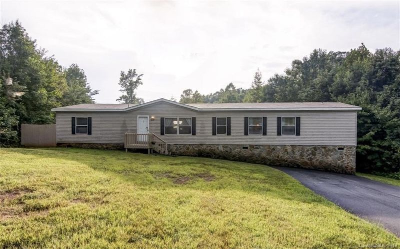 4697 Saddleview Ct, Maiden, NC 28650