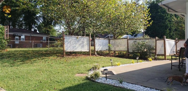 204 W 20 1/2 St, Newton, NC 28658