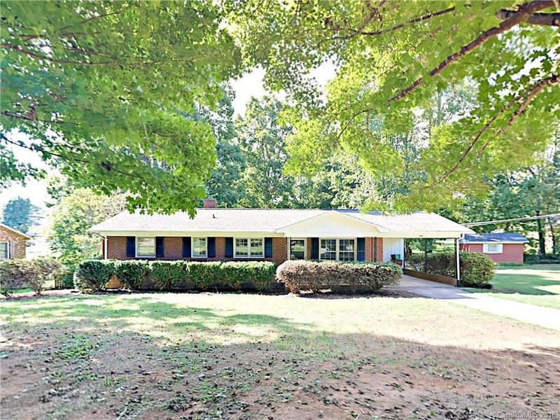 1238 Oaklane Dr, Lincolnton, NC 28092
