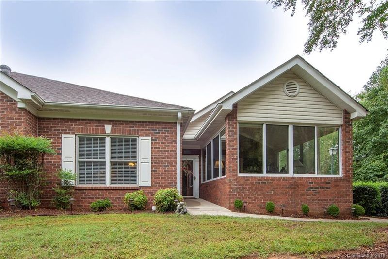 8429 Windsor Ridge Dr, Charlotte, NC 28277