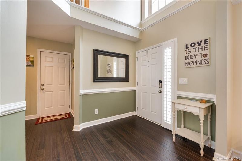 9711 Spring Crest Ct, Charlotte, NC 28269