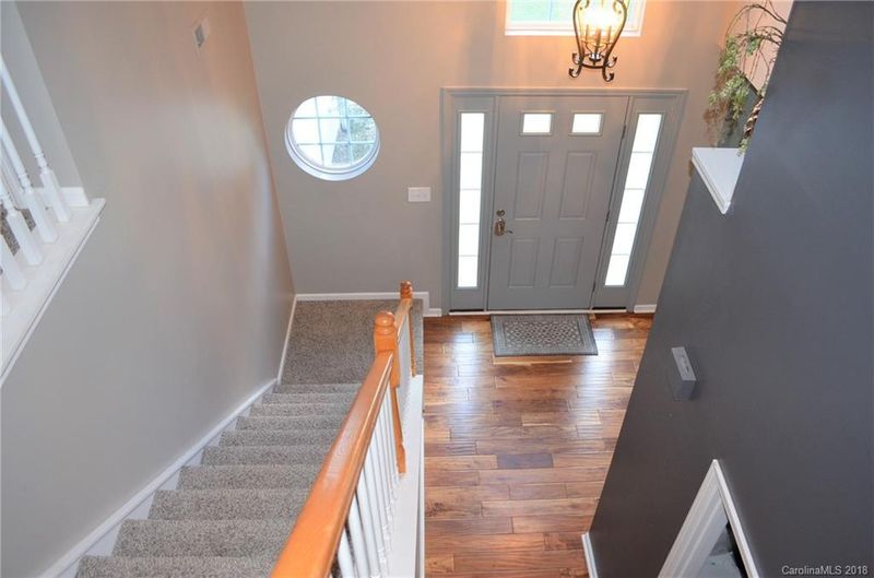 137 Canopy Ct, Mooresville, NC 28115