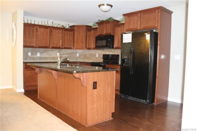 260 Ranlo Ave, Gastonia, NC 28054