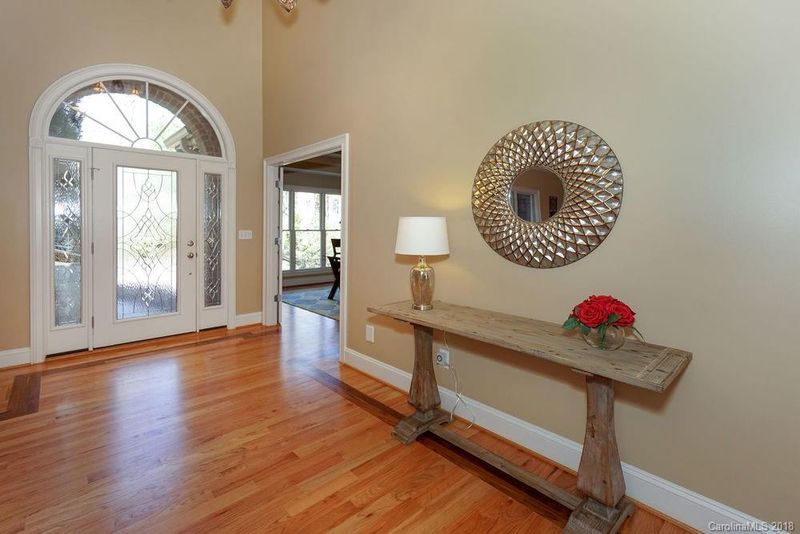 153 Fox Hunt Dr, Mooresville, NC 28117