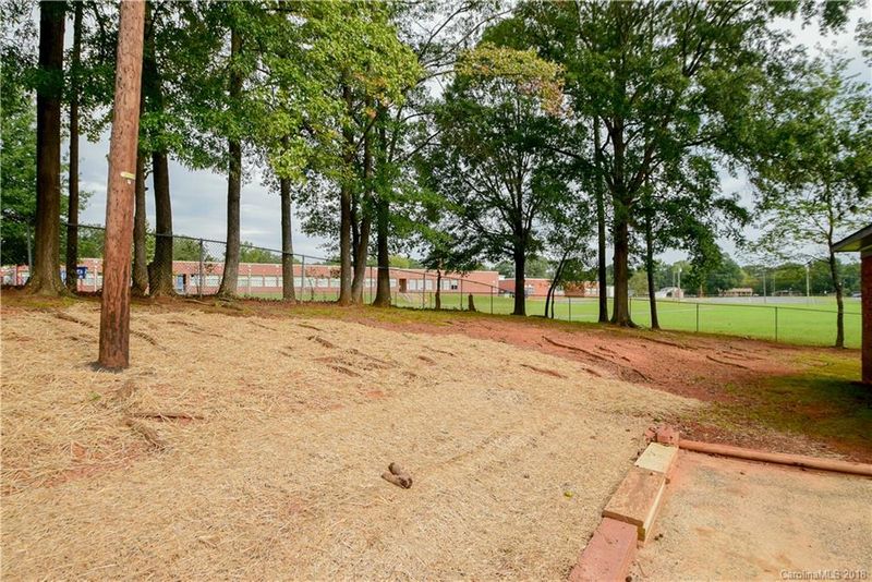 711 Park Dr, Monroe, NC 28112