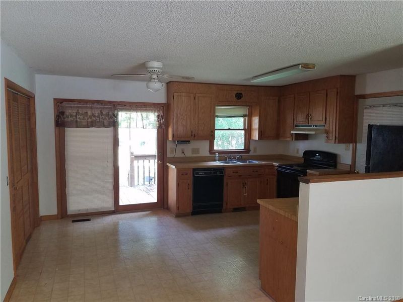 1038 Perth Rd, Troutman, NC 28166