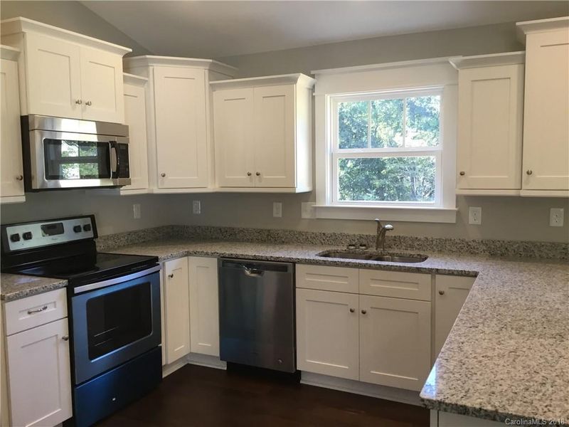 107 W Henry St, Belmont, NC 28012